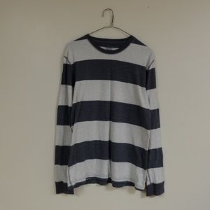 *OLD NAVY STRIPE CREW NECK